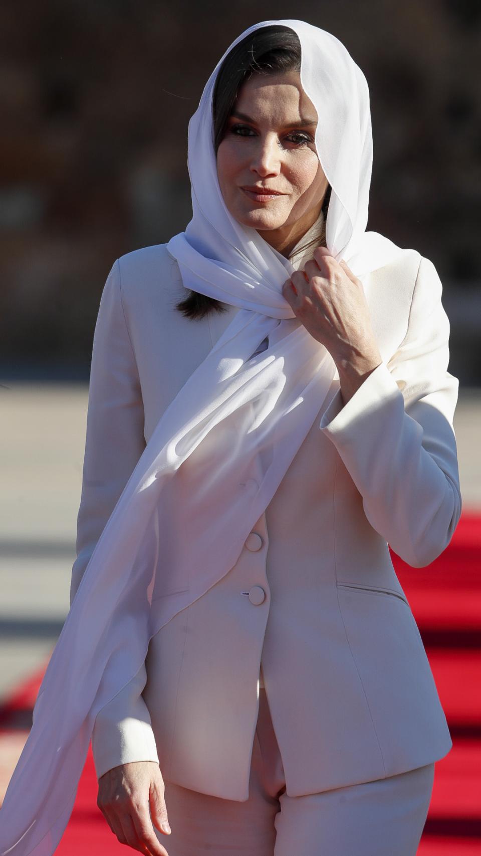 Letizia luciendo el mismo velo que ya escogió en 2014.