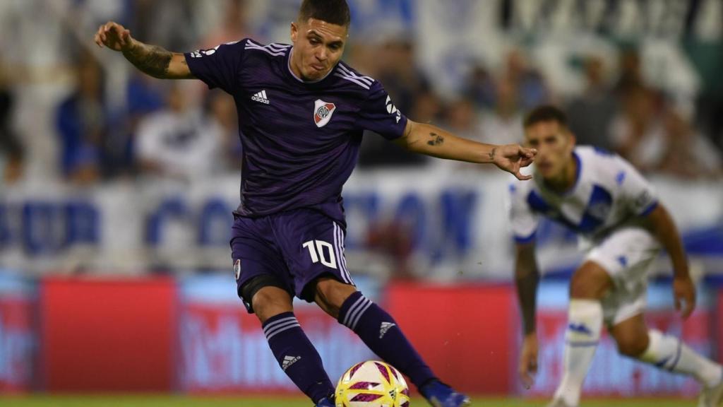 Quintero con la camiseta de River Plate. Foto: Twitter (@CARPoficial)