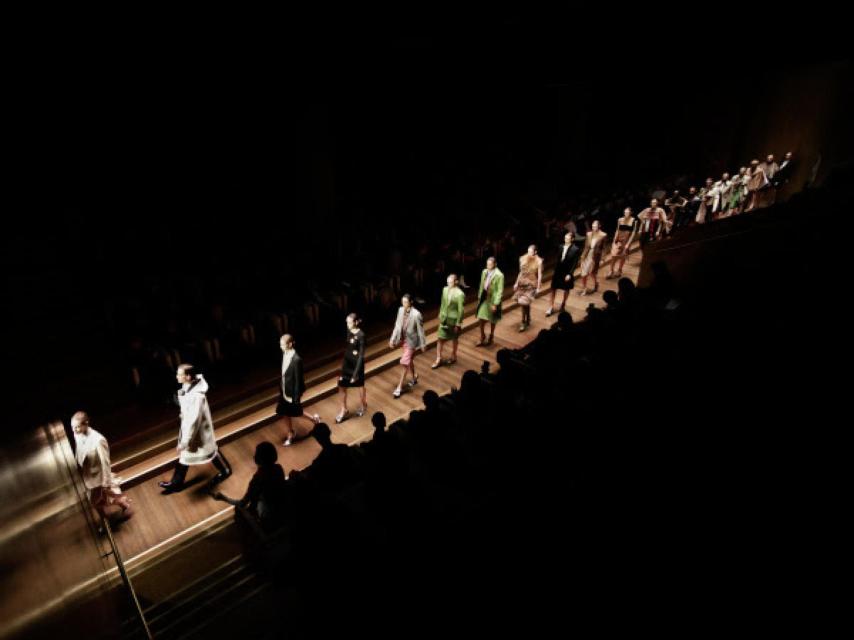 Carrusel final de la nueva apuesta de Burberry.