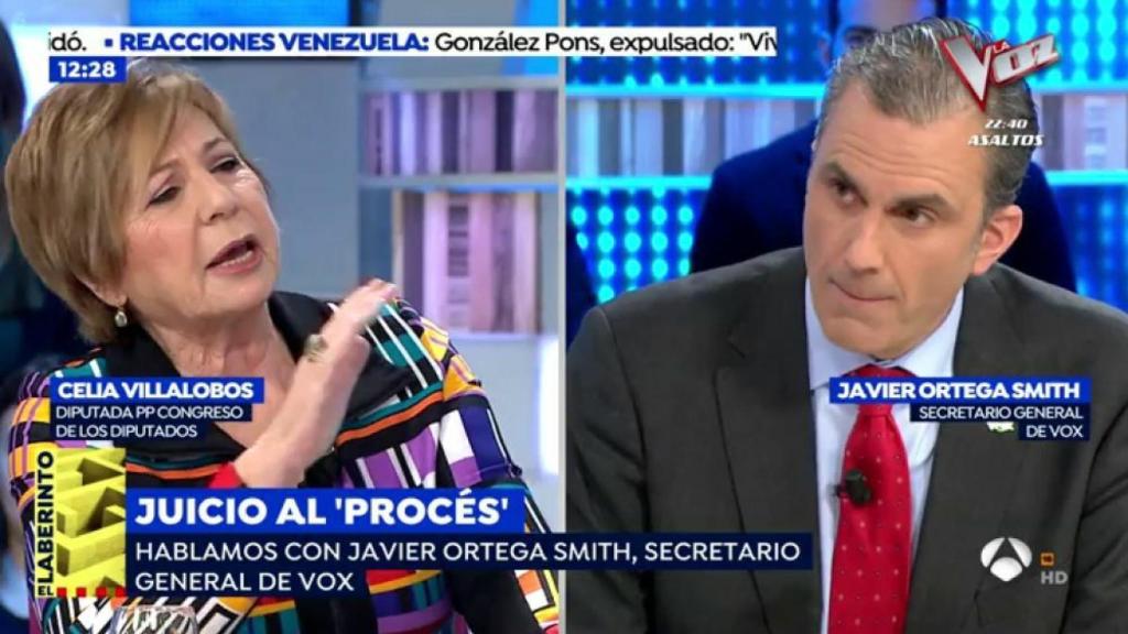 Celia Villalobos y Javier Ortega Smith durante el programa.