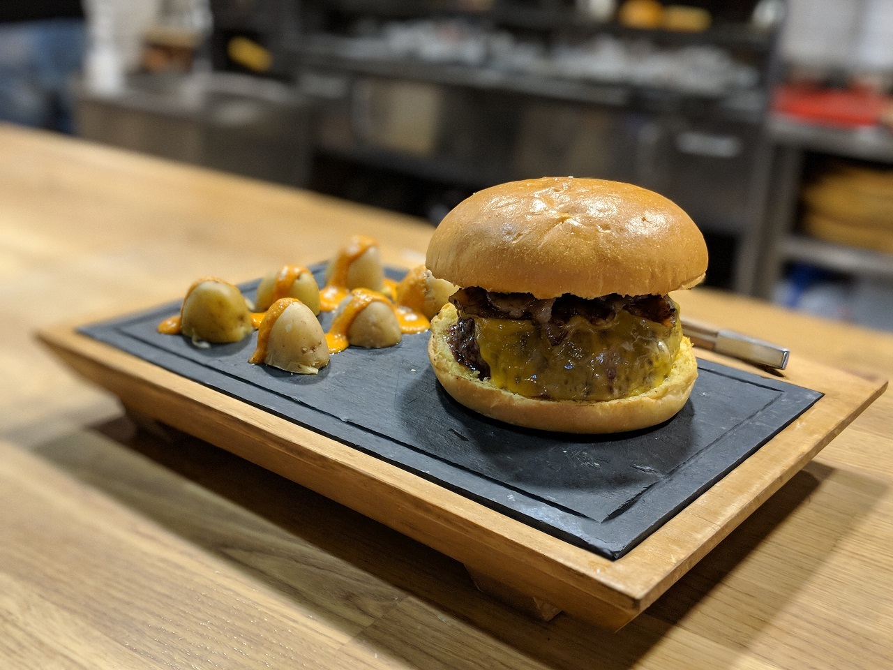 juanchos-hamburguesa-01