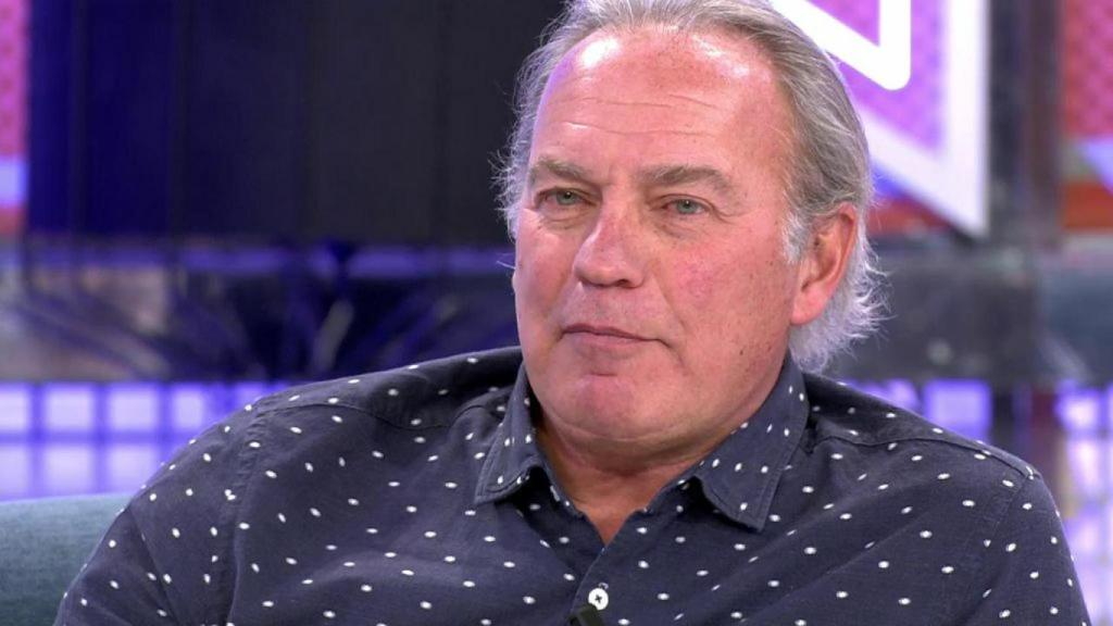 Bertín Osborne se emociona en 'Sábado Deluxe' al hablar de su hijo Kike.