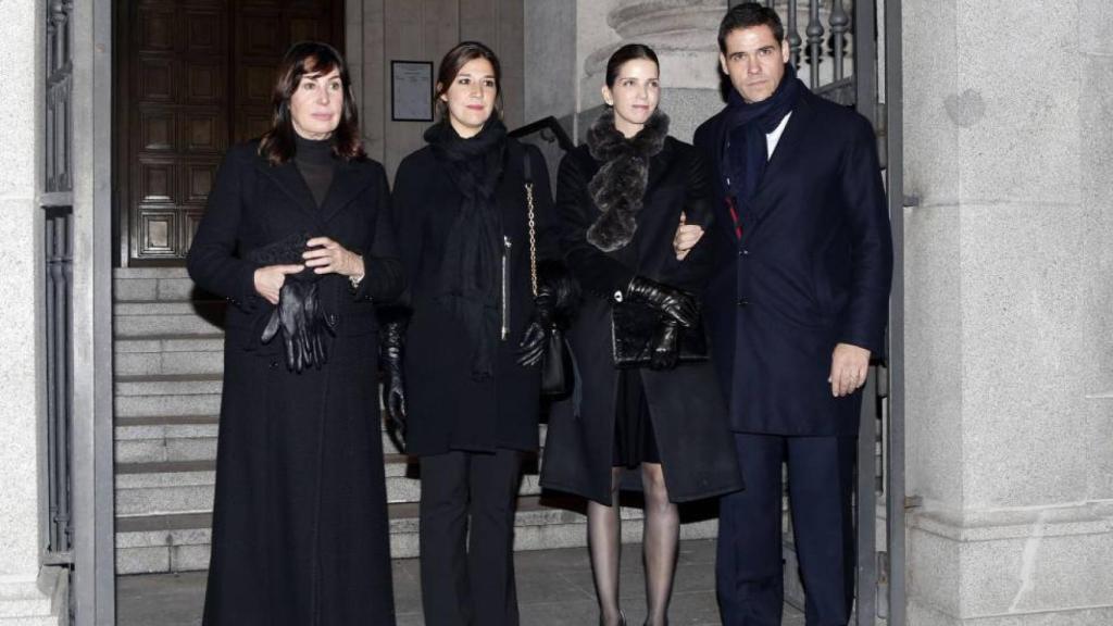 Carmen Martínez Bordiú, Cynthia Rossi, Margarita Vargas y Luis Alfonso de Borbón. (Gtres)