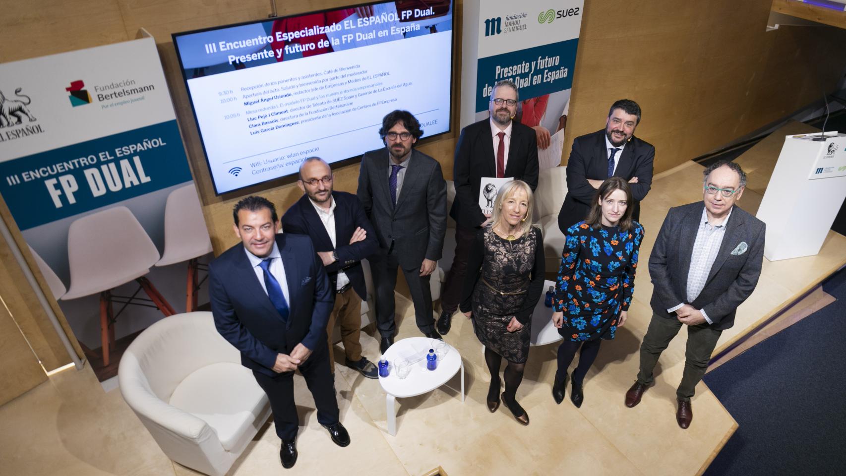 III Encuenro Especializado FP Dual EL ESPAÑOL. Fotografías de grupo