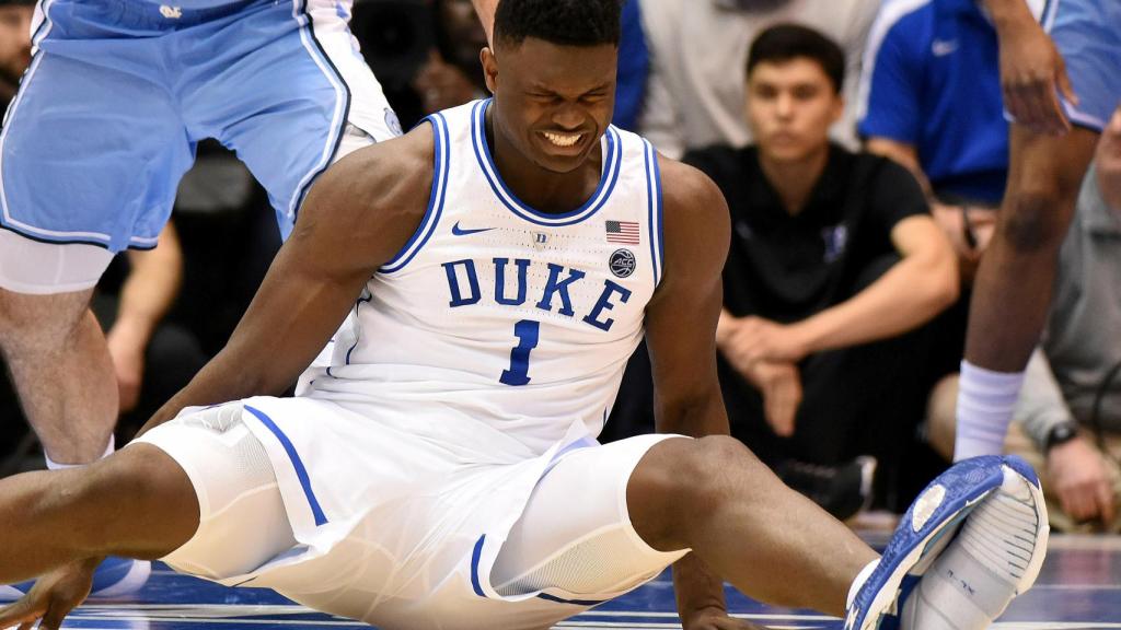 Zion Williamson durante su lesión