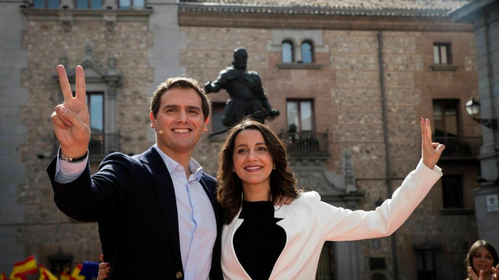 Albert Rivera e Inés Arrimadas en la Plaza de la Villa de Madrid.