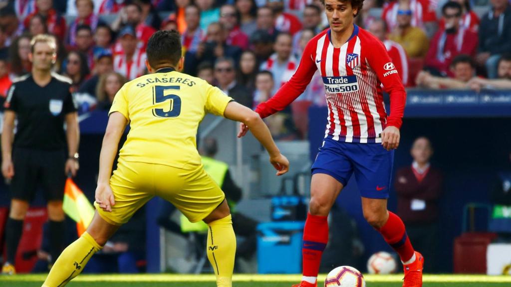 Antoine Griezmann y Caseres en el Atlético de Madrd - Villarreal
