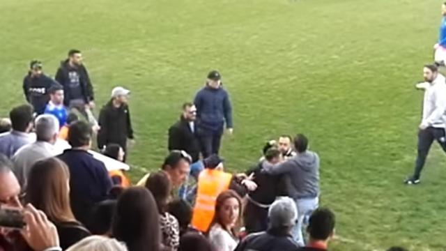 Los ultras del Xerez CD agreden a los jugadores del Écija al final del partido