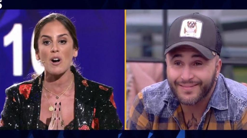 Anabel Pantoja haciendo su alegato de defensa a favor de su primo Kiko en 'GH DÚO'.