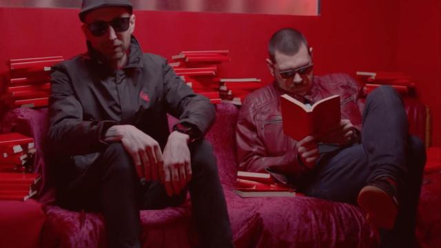 Fotograma del videoclip de Valerie Solanas de Los Chikos del Maíz