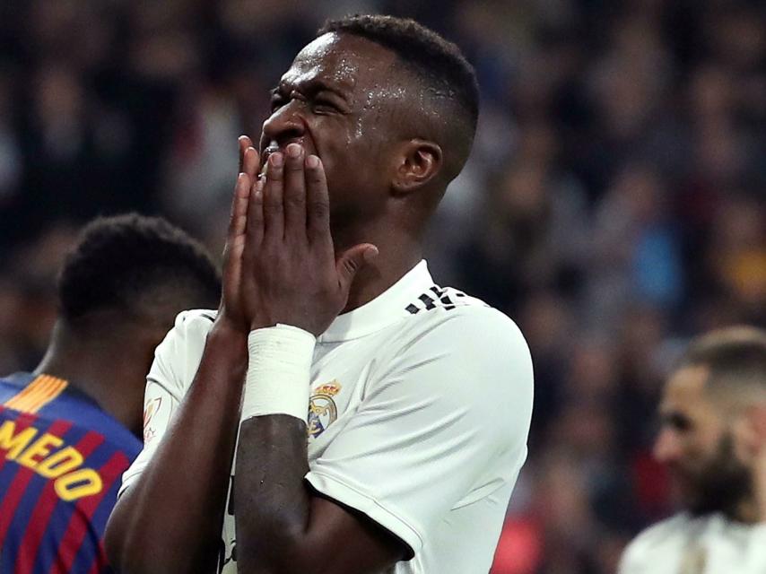 Vinicius se lamenta en El Clásico