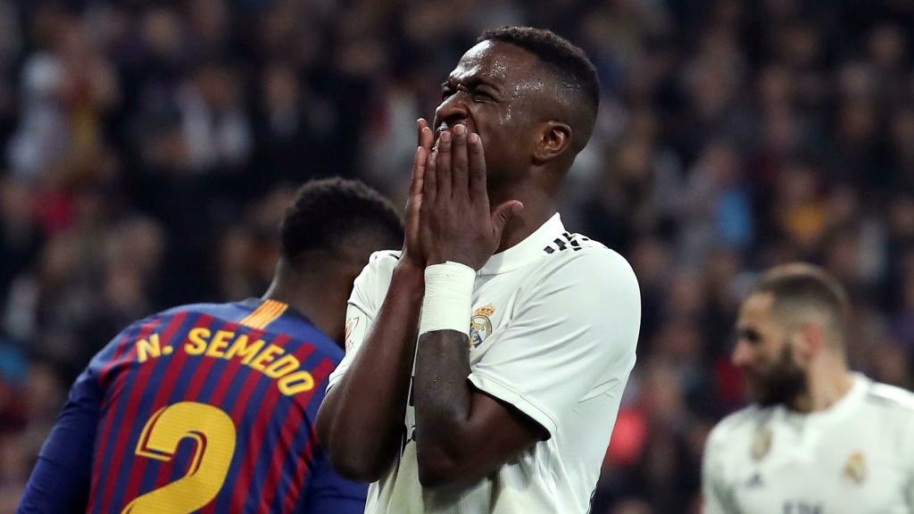 Vinicius se lamenta en El Clásico