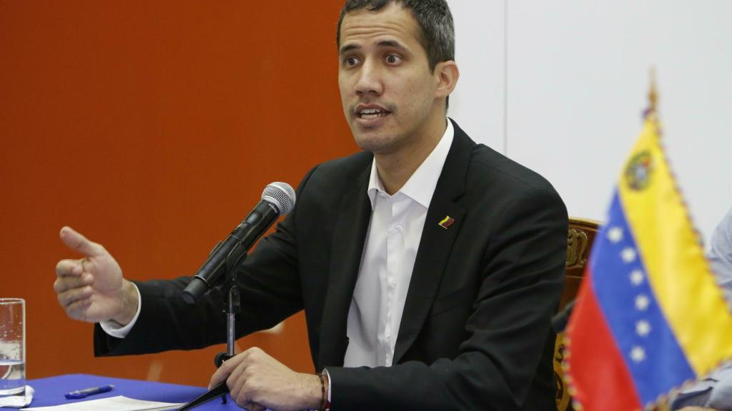 Juan Guaidó, durante la rueda de  prensa en Salinas (Ecuador).