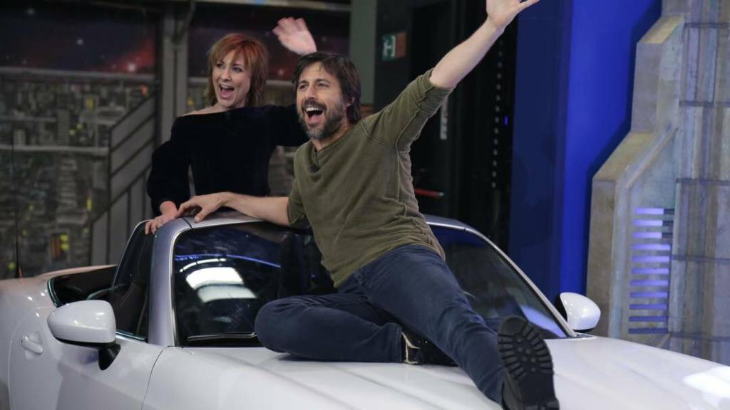 Nathalie Poza y Hugo Silva, a su entrada en 'El Hormiguero'.