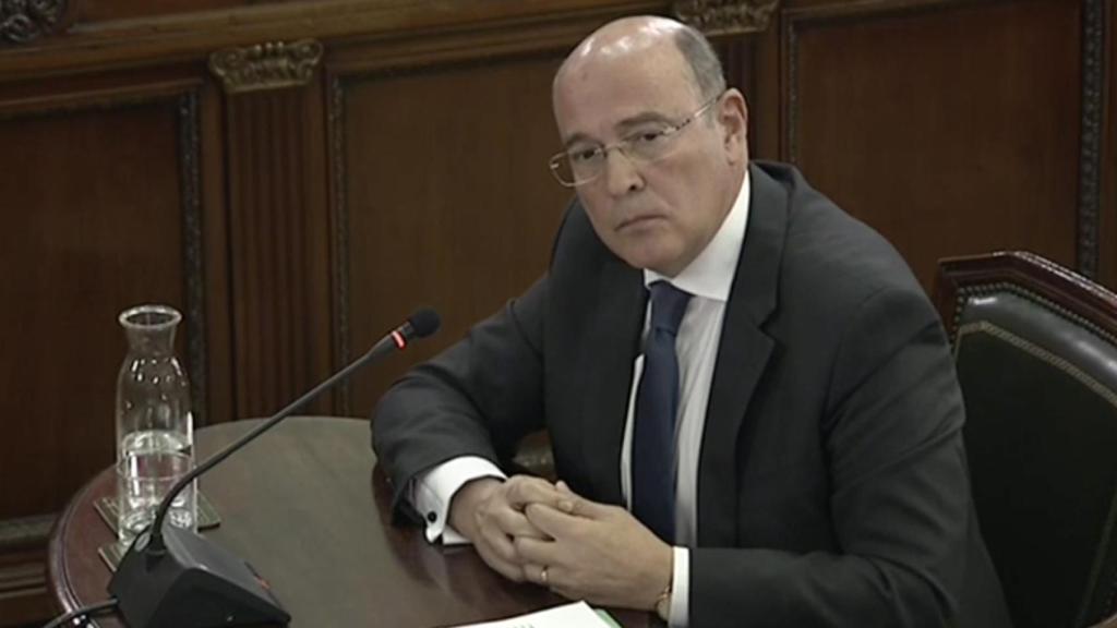 El coronel Diego Pérez de los Cobos durante su declaración frente al Tribunal Supremo.