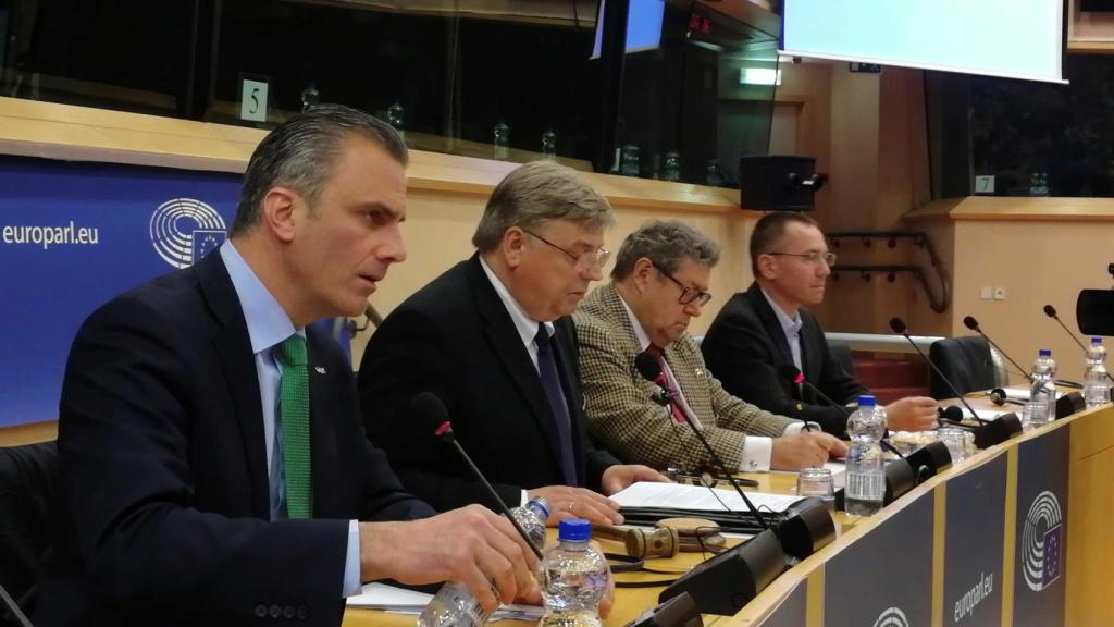 Ortega Smith, durante su conferencia en la Eurocámara