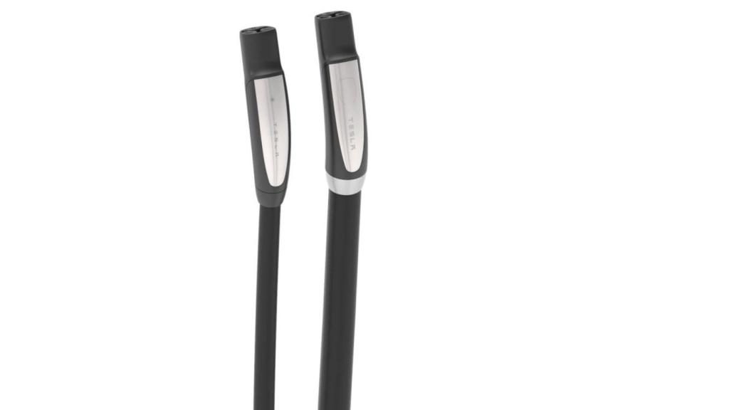 El nuevo cable (a la izquierda)