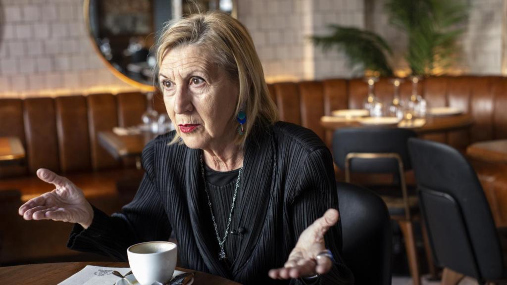 Rosa Díez, exconsejera vasca, exeurodiputada, fundadora de UPyD, atiende a EL ESPAÑOL en Lamucca del Carmen.