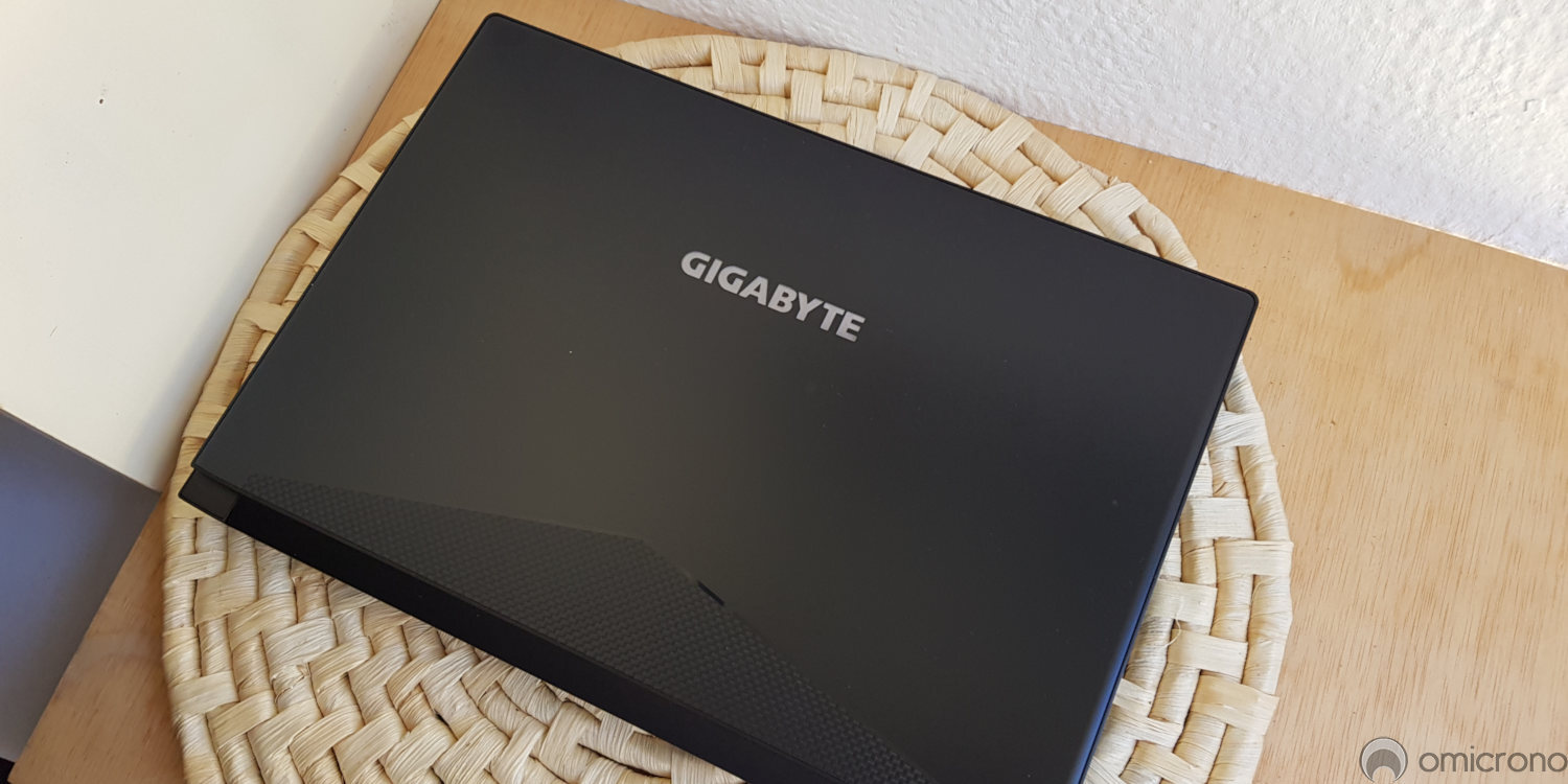 gigabyte aero 15-x9 1