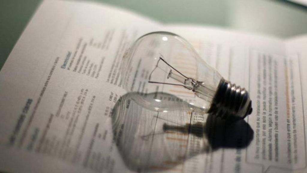 La factura eléctrica, un 4% más cara a partir de abril