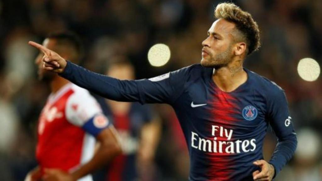 Neymar celebra un gol con el PSG