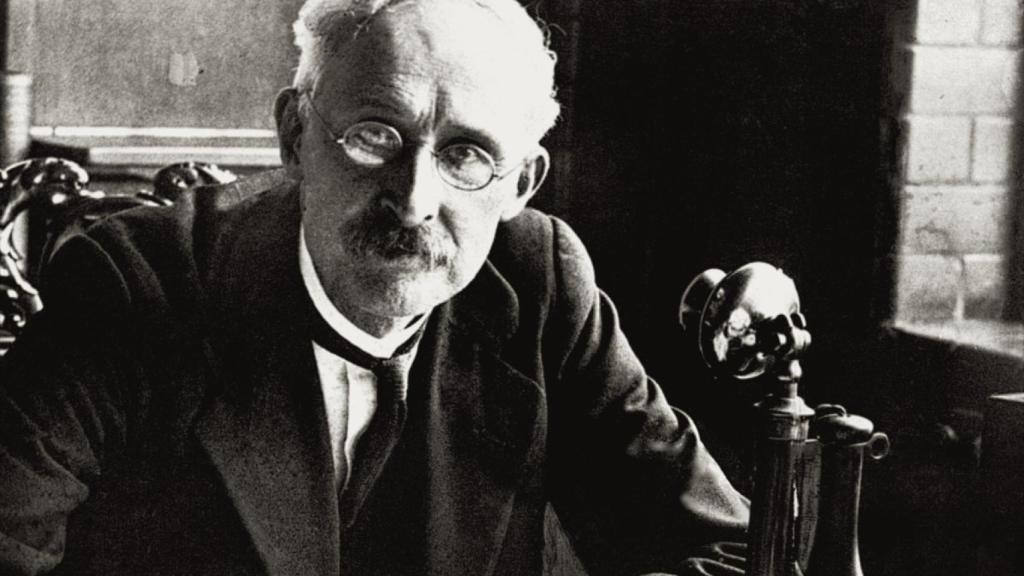 William Herbert Wallace.