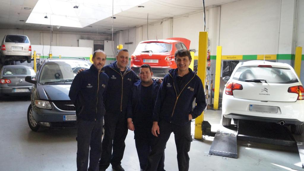 Antonio y José junto al resto de sus compañeros