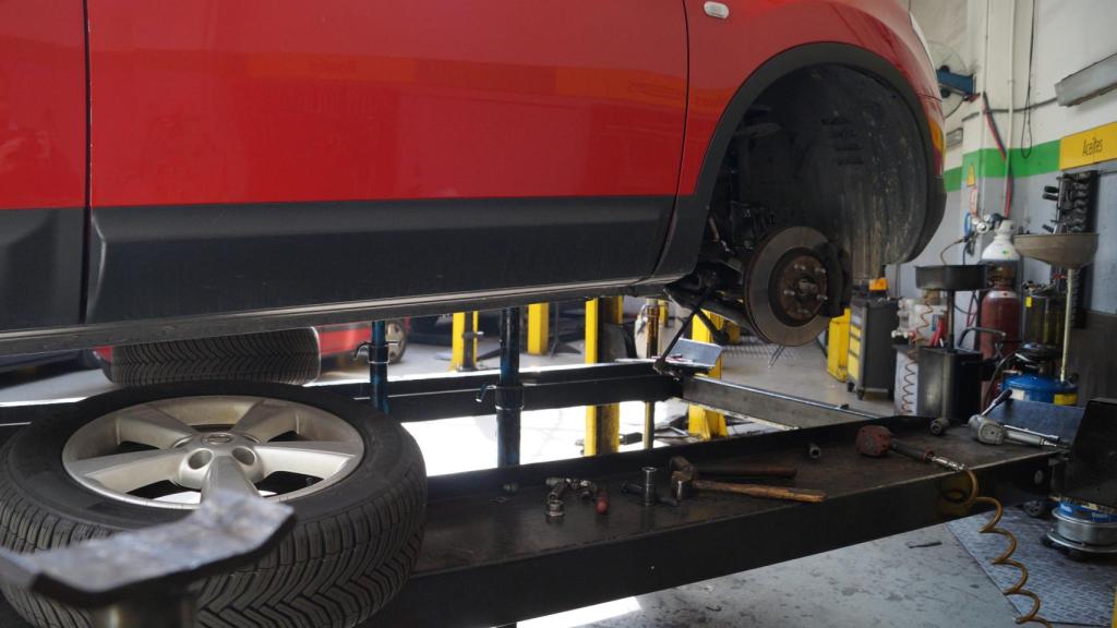 El cambio de neumáticos, de las pocas tareas que permanecerán