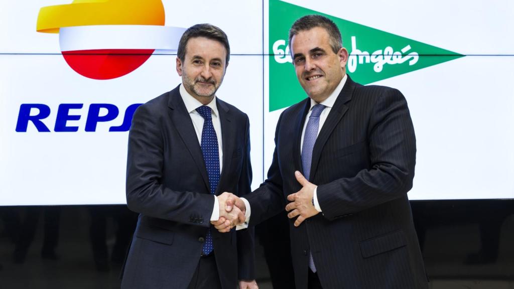 Los consejeros delegados de Repsol y El Corte Inglés, Josu Jon Imaz y Víctor del Pozo.