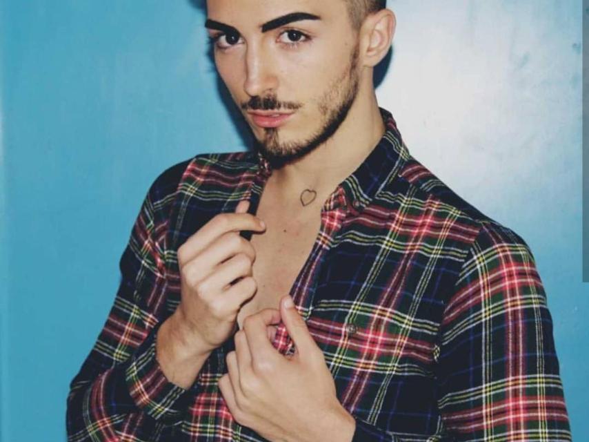 Óscar Brioso acusa a Julio M. de haberle estafado.