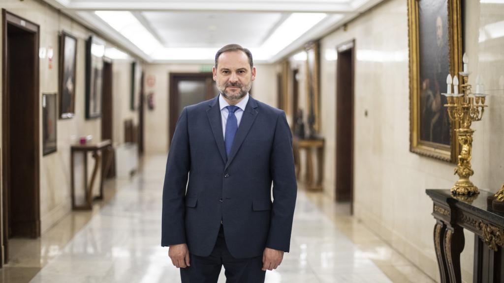 José Luis Ábalos, número tres del PSOE y ministro de Fomento, antes de la entrevista con EL ESPAÑOL.