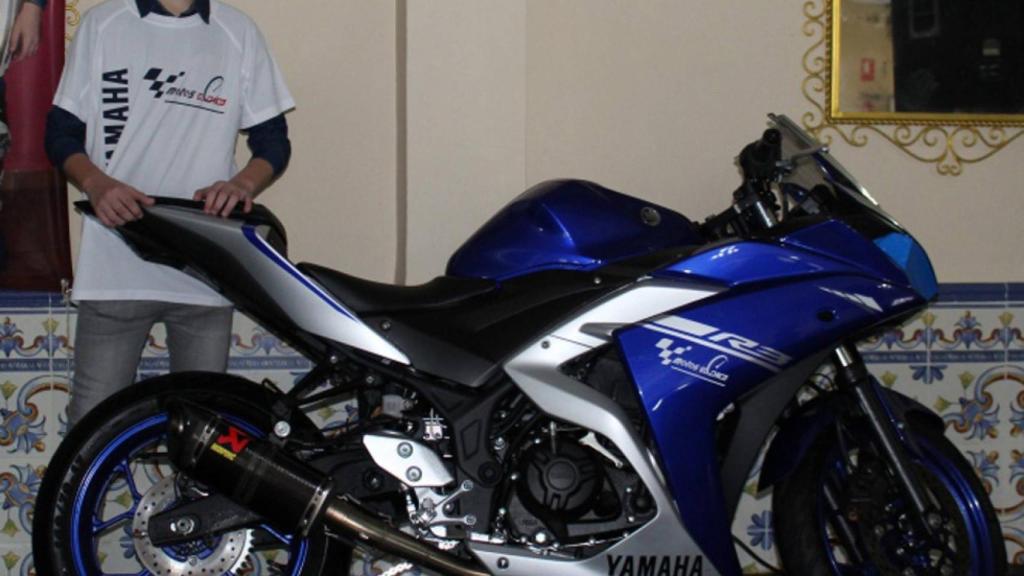 Marcos Garrido Beltrán, con la Yamaha que pilotó la pasada temporada.