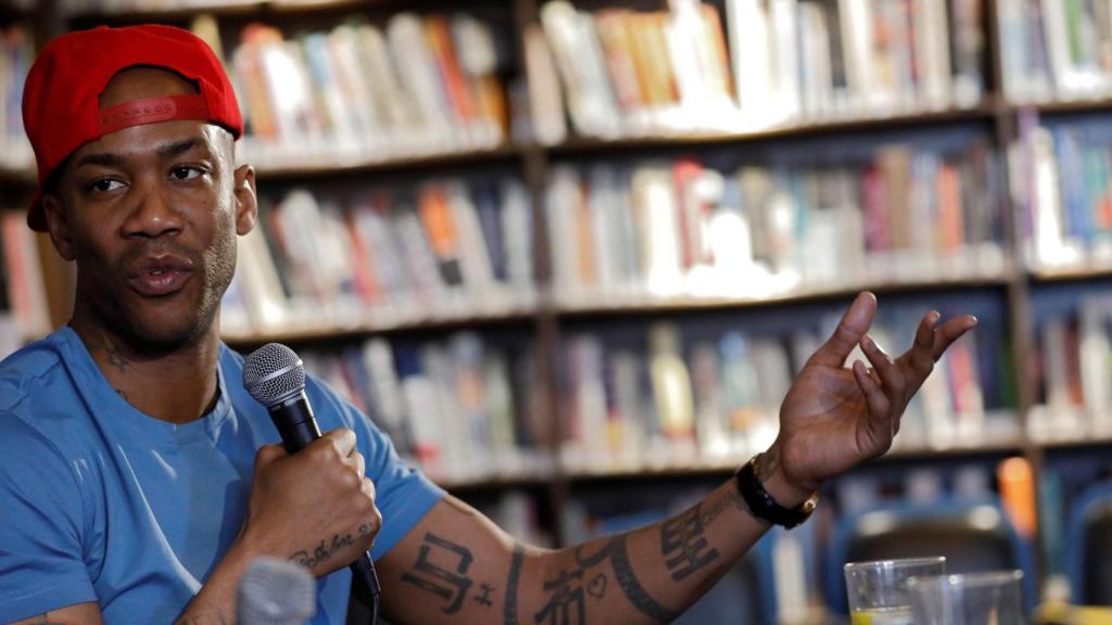 Marbury durante una entrevista