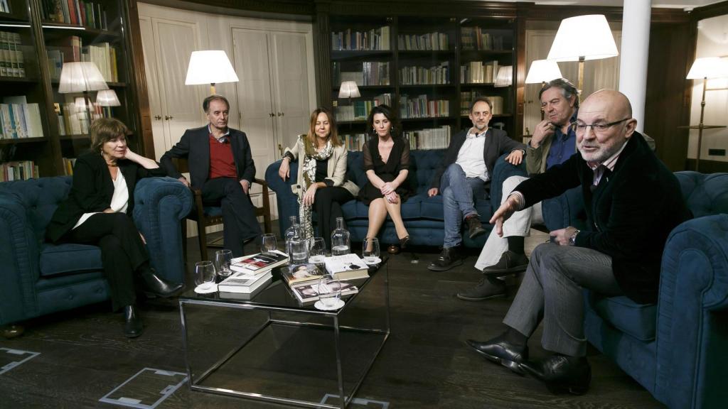 Inauguración de la sala Bécquer con el periodista Jesús Vigorra y los escritores Antonio Soler, Antonio Orejudo, María Dueñas, Ayanta Barilli, Felipe Benítez Reyes y Nativel Preciado.