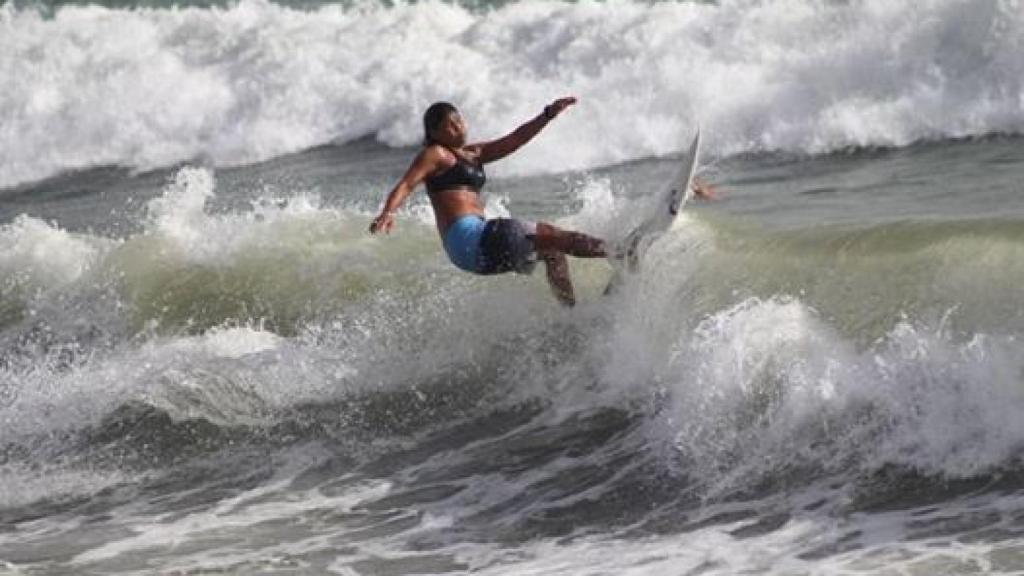 Luzimara Souza. Foto: Instagram (@luzimara_surf)