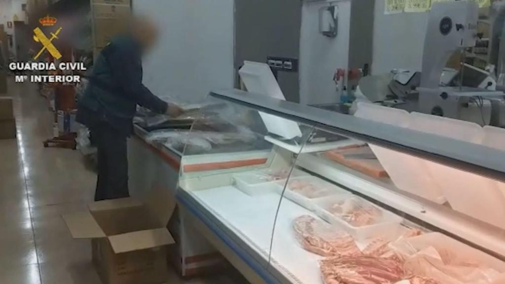 Imágenes de la Guardia Civil durante la incautación