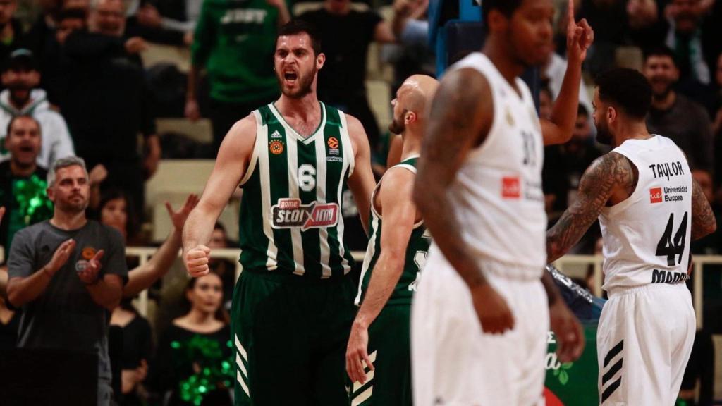 Duelo entre el Panathinaikos y el Real Madrid. Foto: Twitter. (@paobcgr)