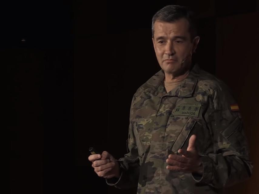 El coronel Francisco Javier Marcos Izquierdo, en su conferencia.