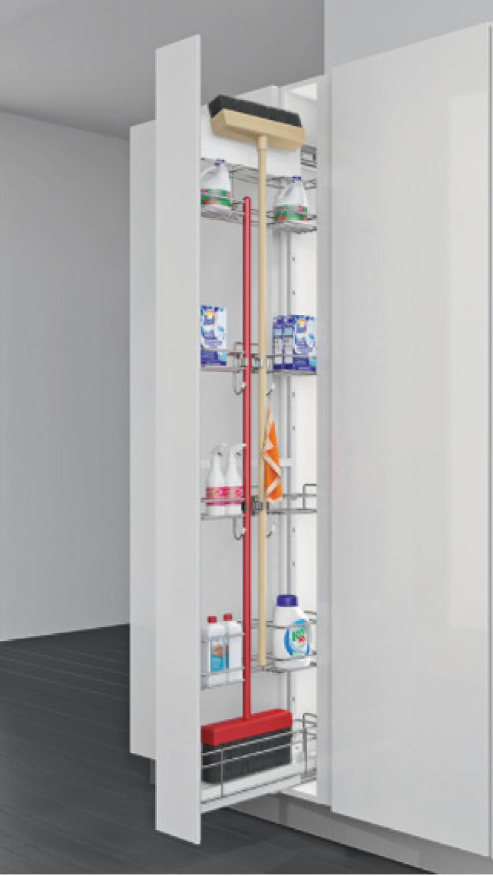 Escobero empotrado. Foto de cocinascapis.com