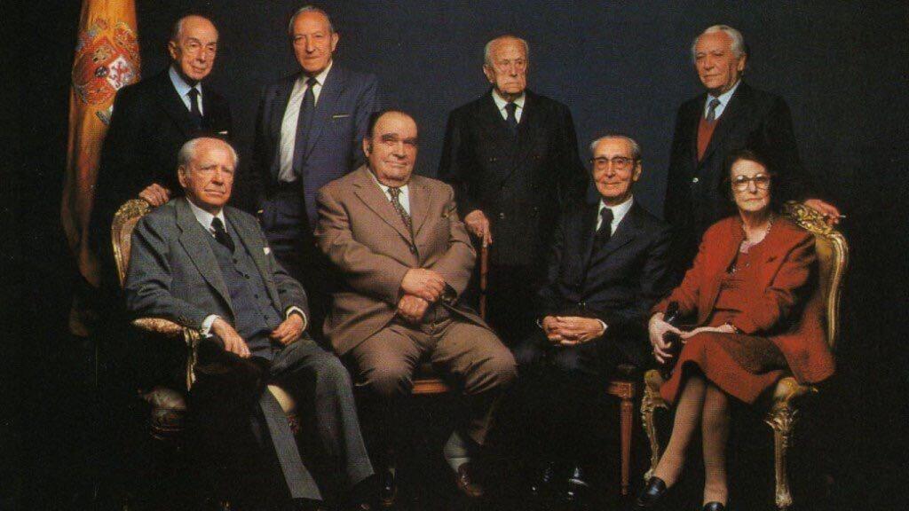 Aguirre Gonzalo, Ramón Rubial, Raimundo Fernández Cuesta e Ignacio Gallego (de pie, de izquierda a derecha) y Serrano Suñer, Enrique Lister, Leizaola, y Pilar Primo de Rivera (sentados, de izquierda a derecha).