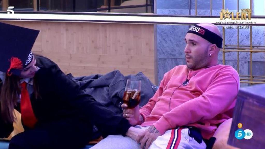 Kiko e Irene durante la fiesta en la que se subieron la temperatura.