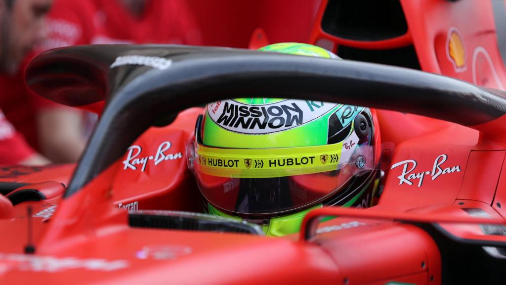 Mick Schumache4 debuta conduciendo un Ferrari F1