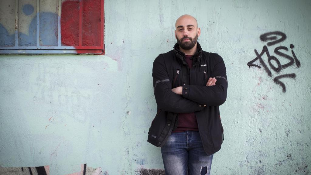 El padre llevaba dos años buscando por cielo y tierra a su hijo perdido.