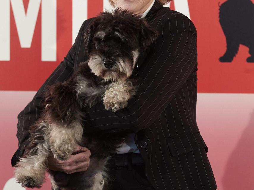 Mercedes Milá y su perro Scott en la presentación de su programa en Movistar+