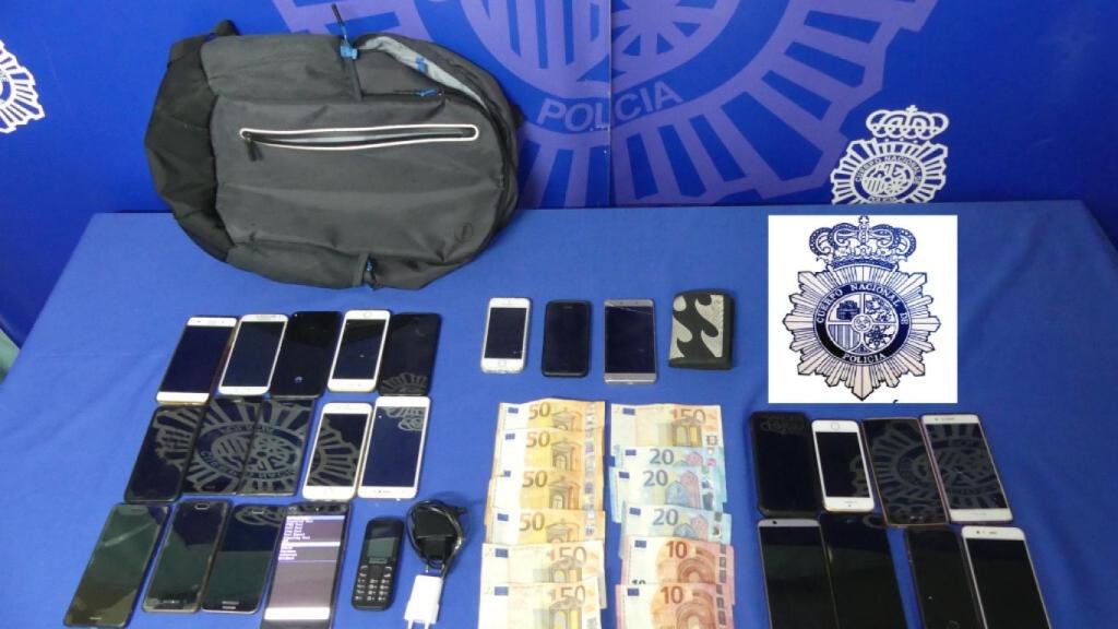 Parte dinero y moviles intervenidos operativo nochevieja universitaria. Prensa