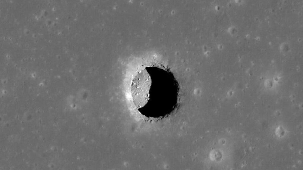 El Pozo Lunar en el Mar de la Tranquilidad lunar. Nasa.