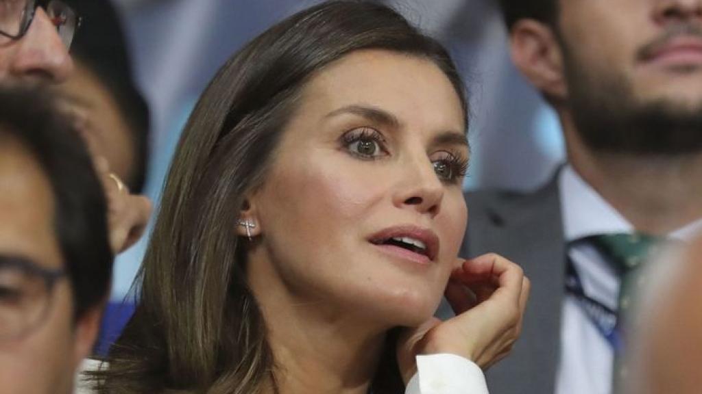 La reina Letizia, acompañando a la Sección Española de Baloncesto Femenino en la final de la Copa del Mundo FIBA Tenerife 2018.