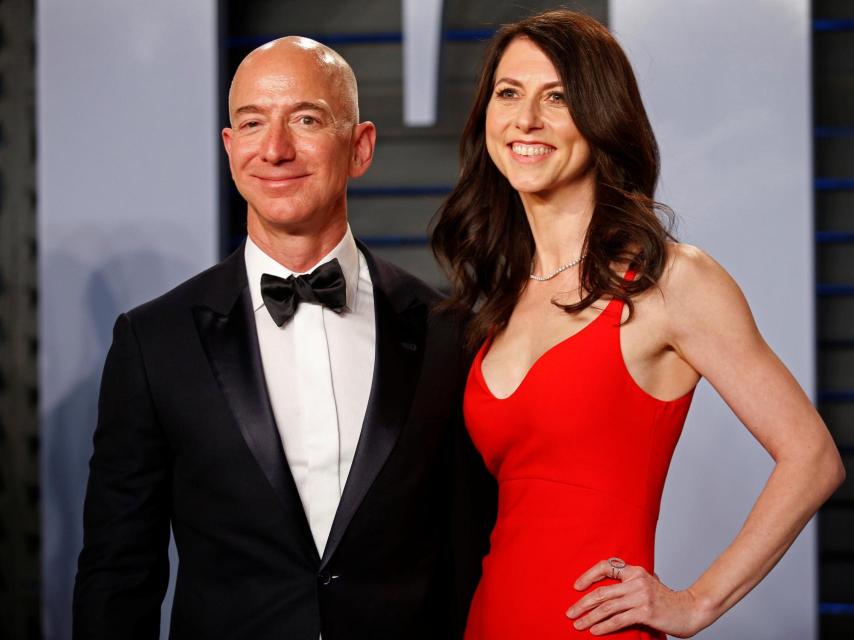 Jeff Bezos junto a su exmujer, MacKenzie Tuttle.