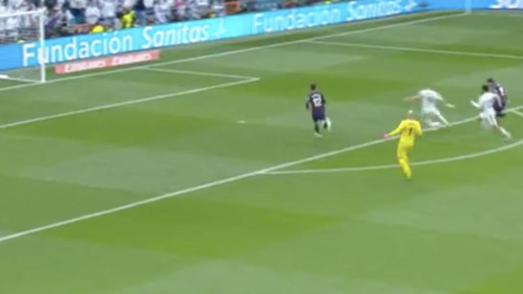 Segundo gol anulado a Benzema