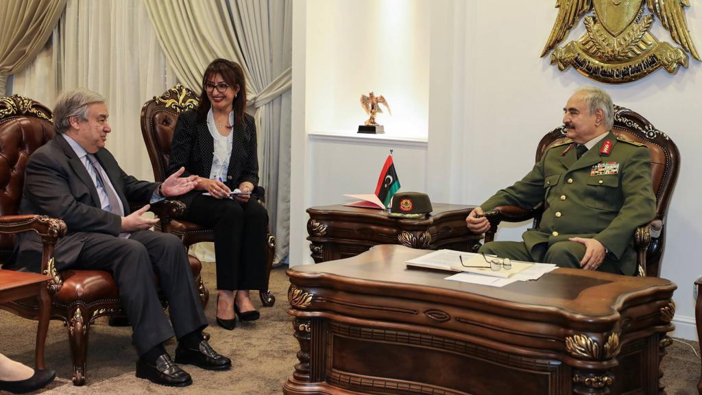 Guterres, durante su encuentro con Hafter.